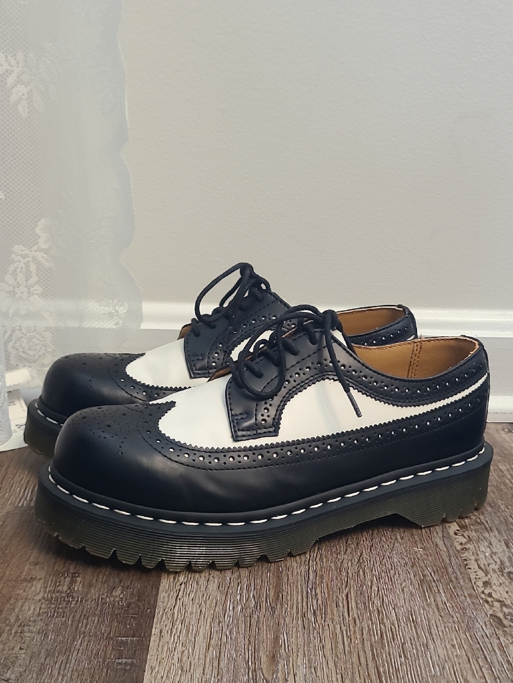 Dr Martens 3989 Brogue Bex Oxfords